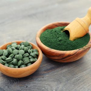 Spirulina powder and tablets (Arthrospira platensis)