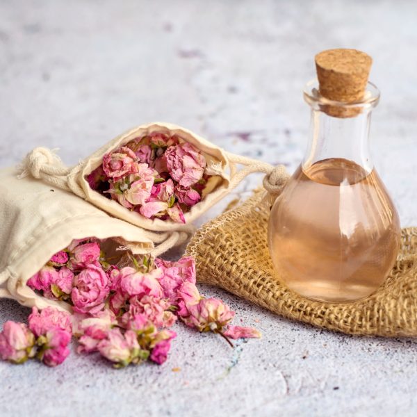 Kitchen Aromatic Rose Water Distillation